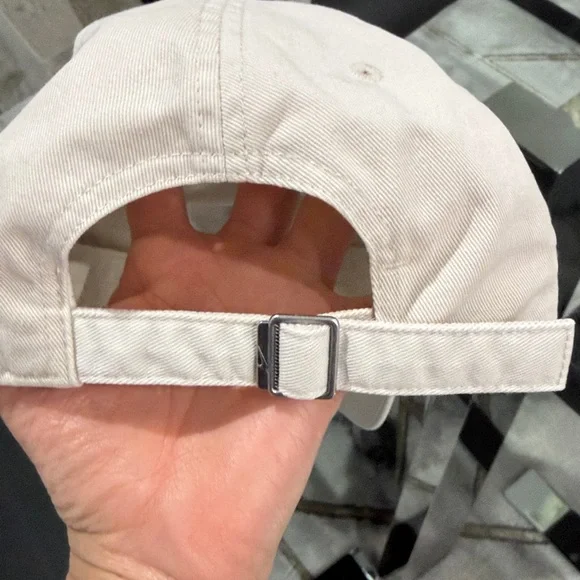 Nike Off-White Cap with Black Logo - Picture 6 of 6